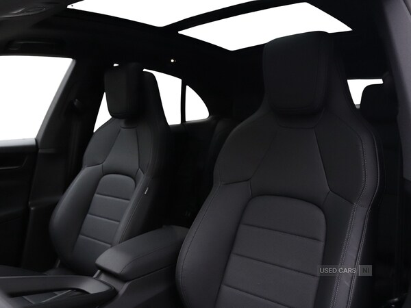 Used Porsche Macan 2025 for sale - 76936937: Photo 13