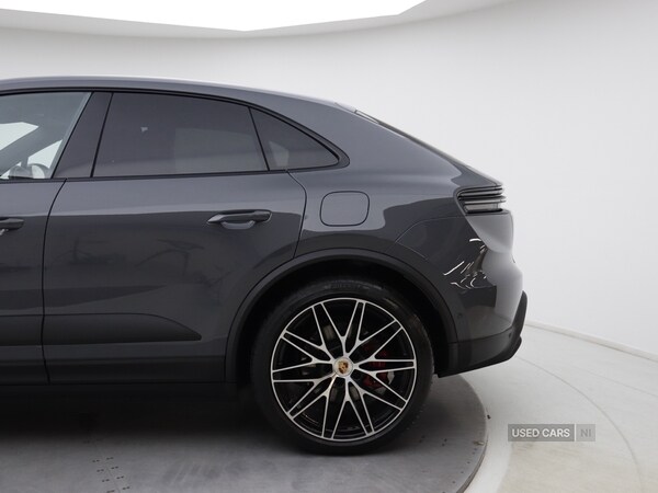 Used Porsche Macan 2025 for sale - 76936937: Photo 24
