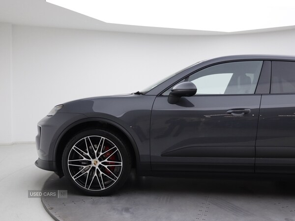 Used Porsche Macan 2025 for sale - 76936937: Photo 25