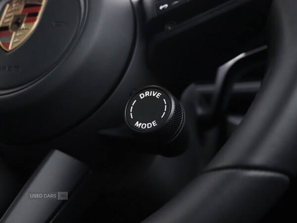 Used Porsche Macan 2025 for sale - 76936937: Photo 31