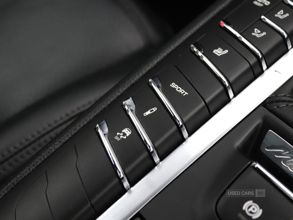 Used Porsche Macan 2018 for sale - 77825422: Photo 40