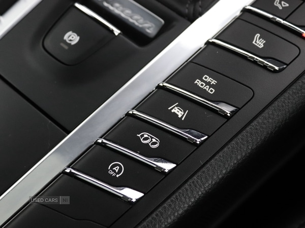 Used Porsche Macan 2018 for sale - 77825422: Photo 41