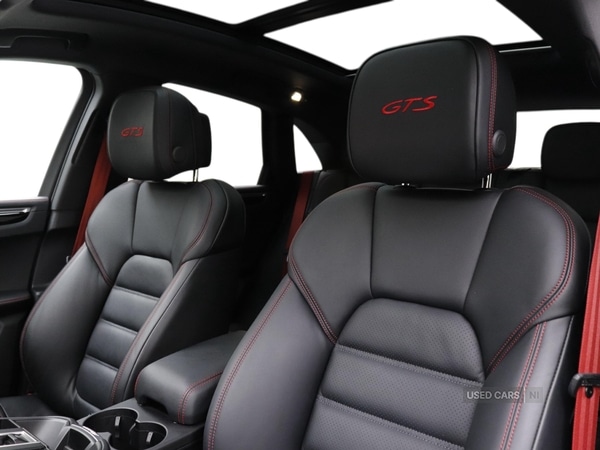 Used Porsche Macan 2023 for sale - 76621230: Photo 14