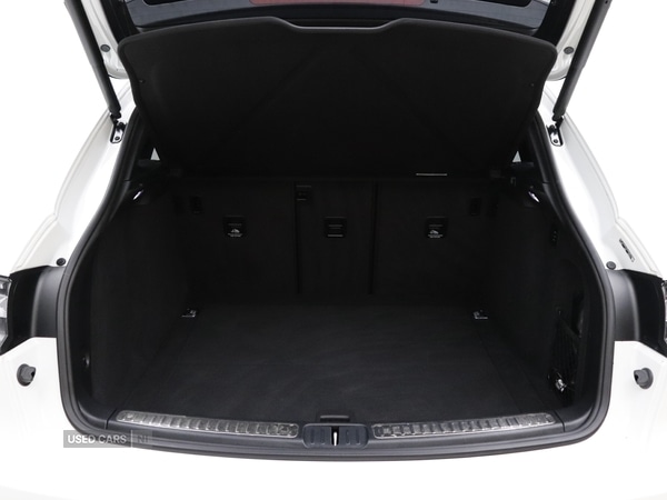 Used Porsche Macan 2023 for sale - 76621230: Photo 19