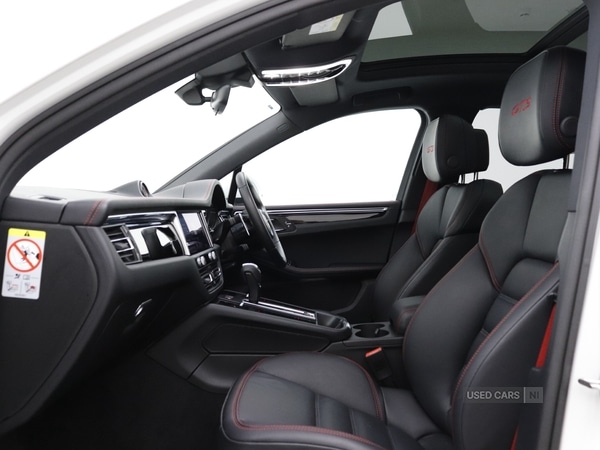 Used Porsche Macan 2023 for sale - 76621230: Photo 31