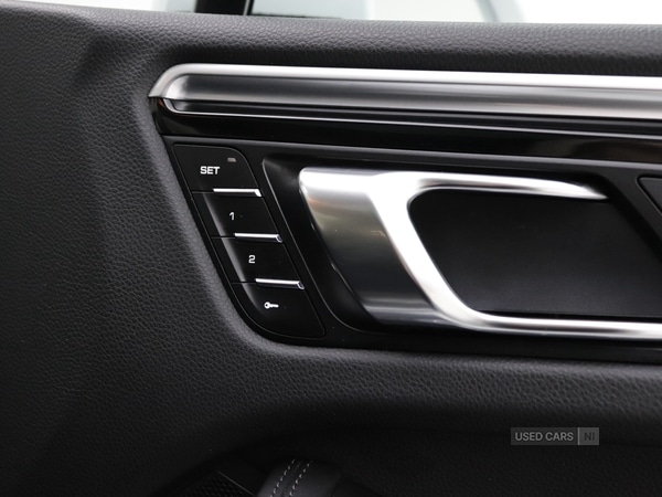 Used Porsche Macan 2018 for sale - 76744000: Photo 38