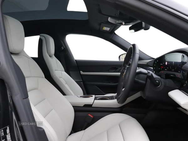 Used Porsche Taycan 2022 for sale - 76372076: Photo 10