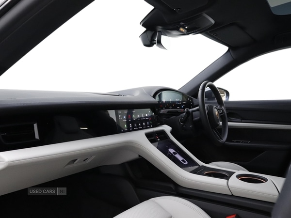 Used Porsche Taycan 2022 for sale - 76372076: Photo 13