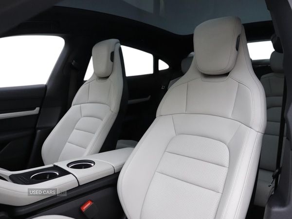 Used Porsche Taycan 2022 for sale - 76372076: Photo 14