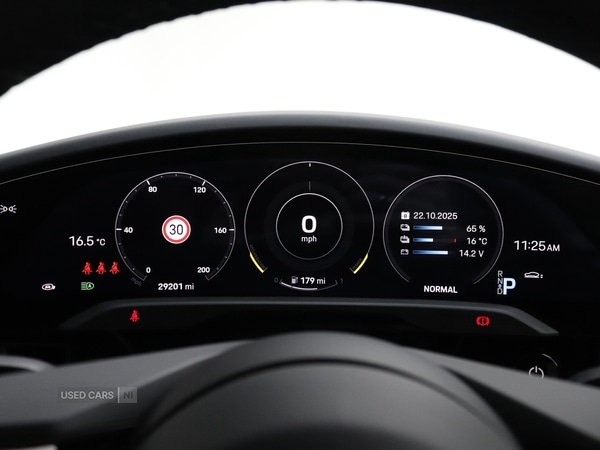 Used Porsche Taycan 2022 for sale - 76372076: Photo 16