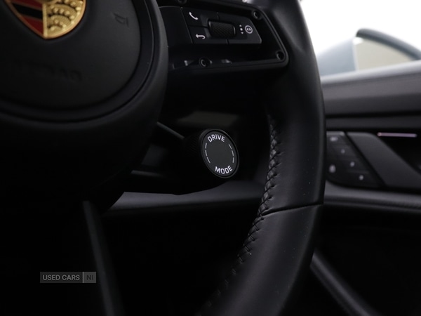 Used Porsche Taycan 2023 for sale - 76228469: Photo 12