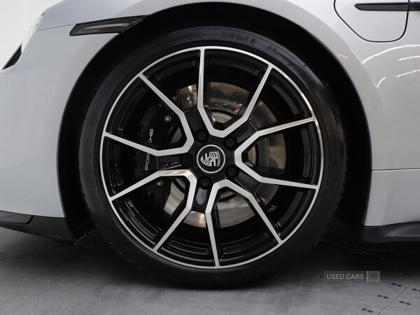 Used Porsche Taycan 2023 for sale - 76228469: Photo 8