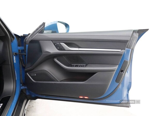 Used Porsche Taycan 2025 for sale - 74228749: Photo 15
