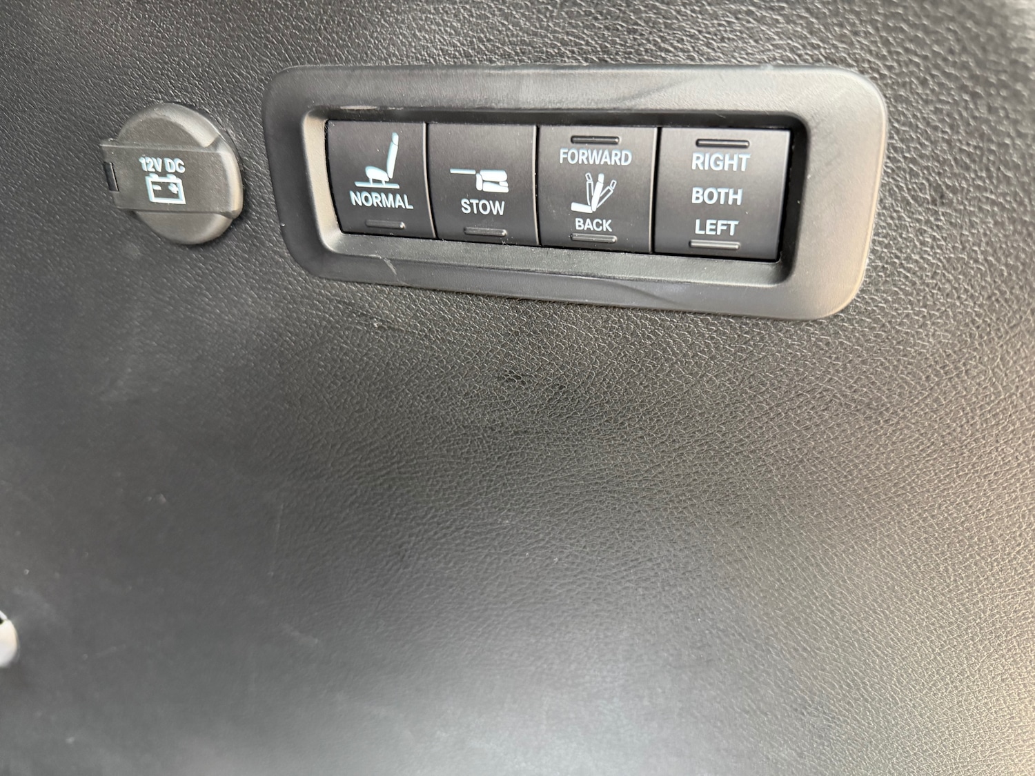 Used Chrysler Other 2020 for sale - 78000653: Photo 11