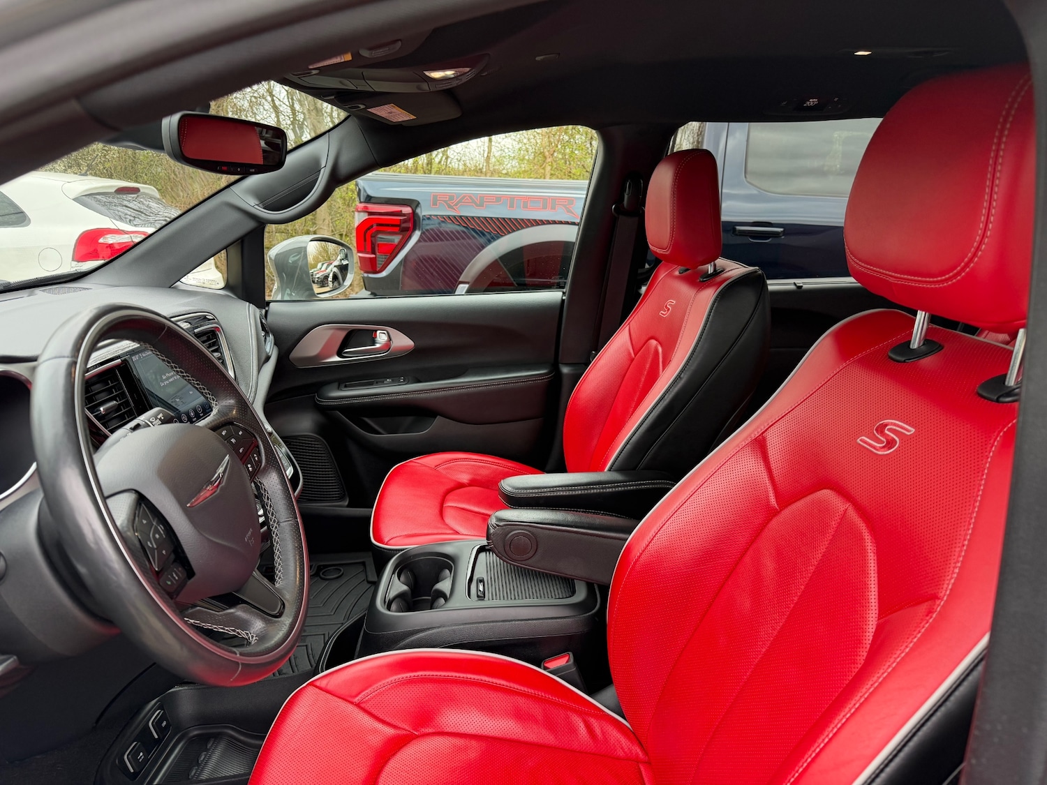 Used Chrysler Other 2020 for sale - 78000653: Photo 5