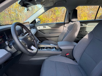 Used Ford Explorer 2025 for sale - 76476720: Photo