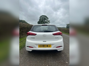 Used Hyundai i20 2018 for sale - 76042267: Photo