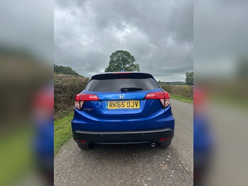 Used Honda HR-V 2015 for sale - 76042857: Photo