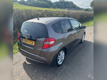 Used Honda Jazz 2013 for sale - 76042186: Photo