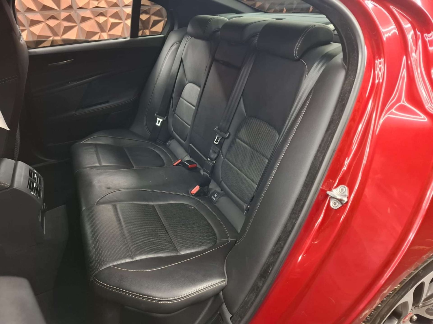 Used Jaguar XE 2017 for sale - 77151202: Photo 14