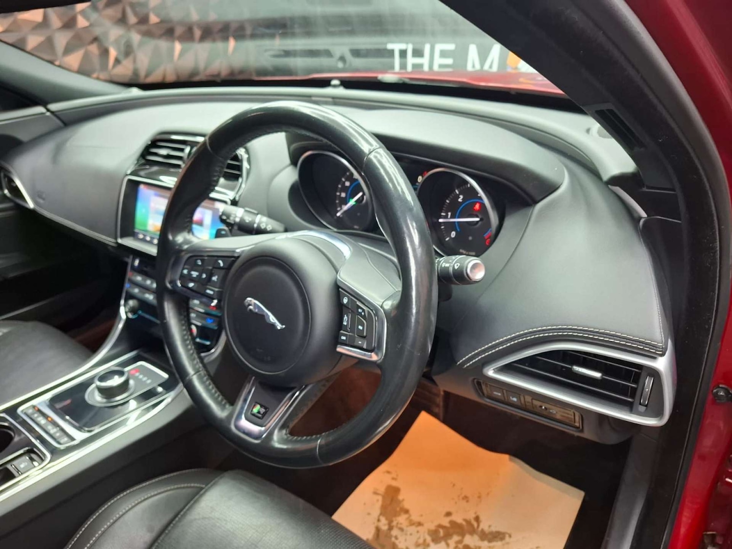 Used Jaguar XE 2017 for sale - 77151202: Photo 17