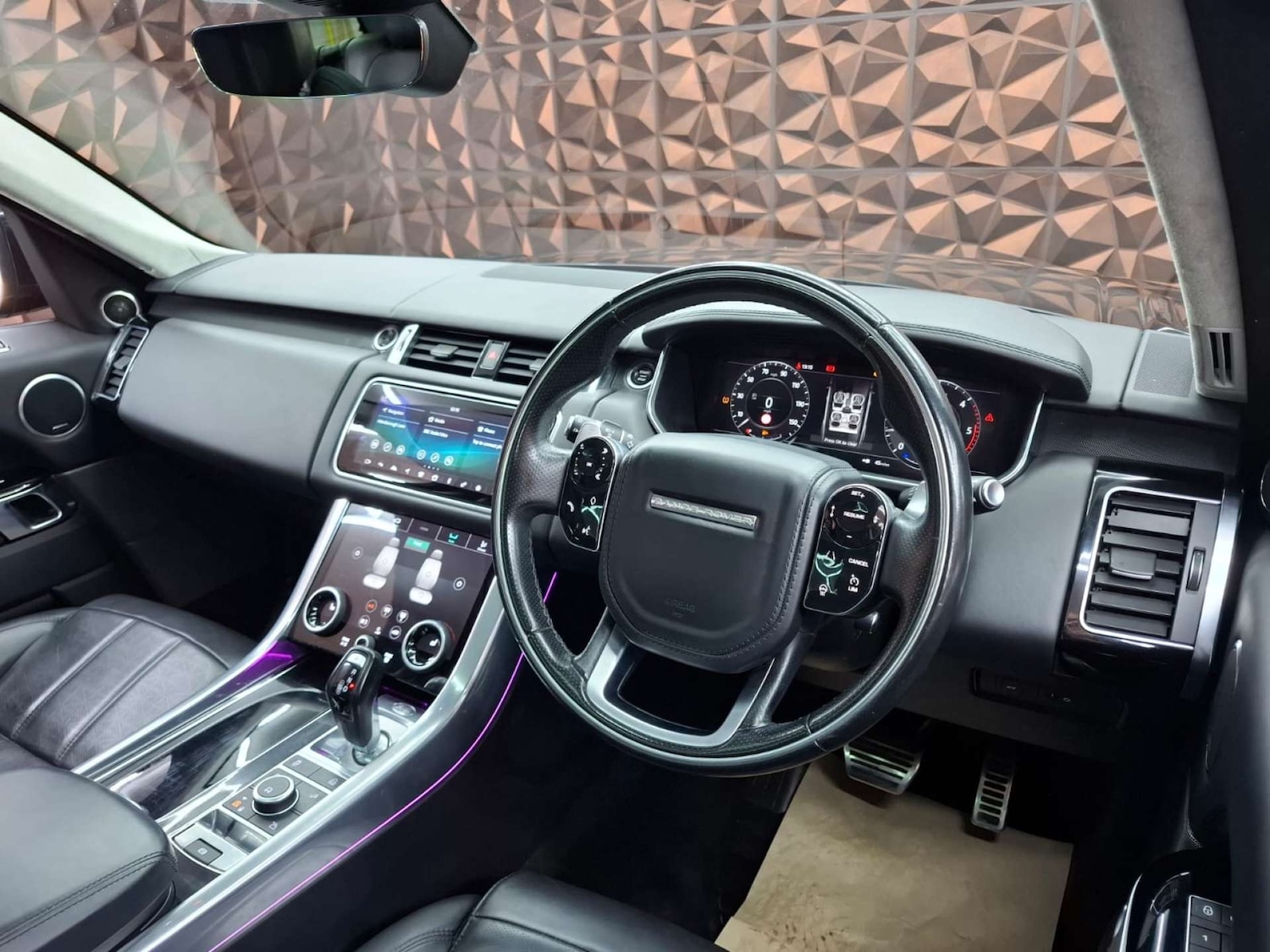 Used Land Rover Range Rover Sport 2018 for sale - 78211884: Photo 16