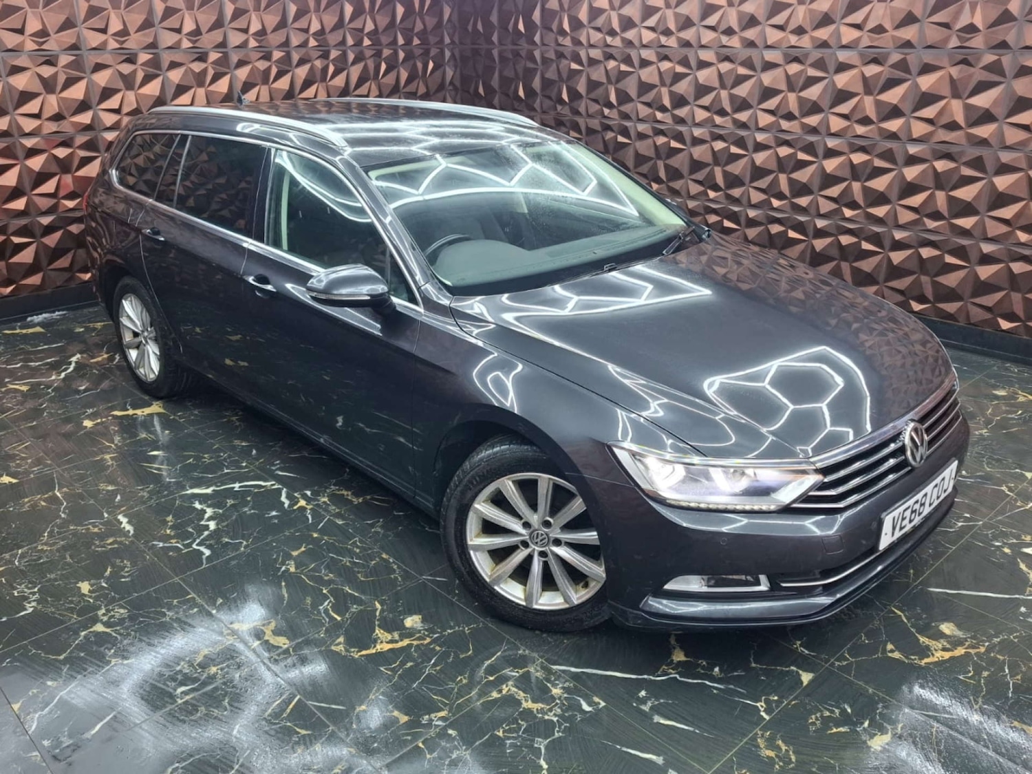 Used Volkswagen Passat 2018 for sale - 76921415: Photo 1