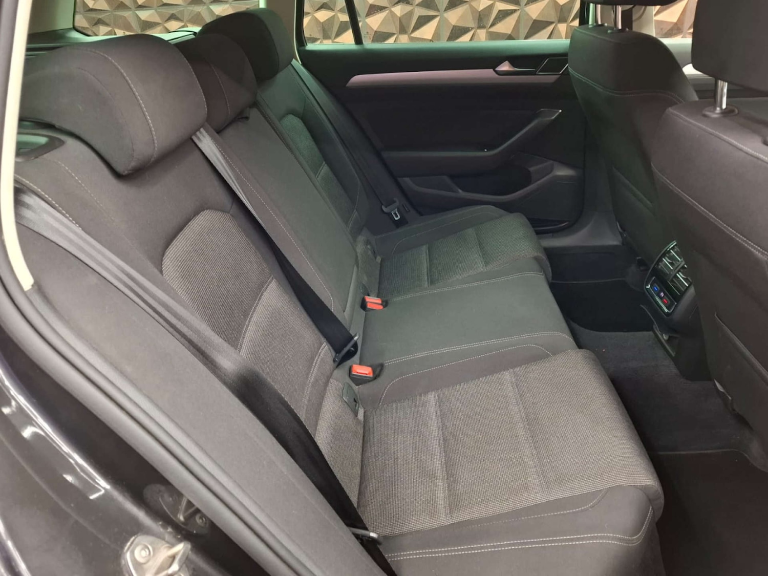 Used Volkswagen Passat 2018 for sale - 76921415: Photo 15