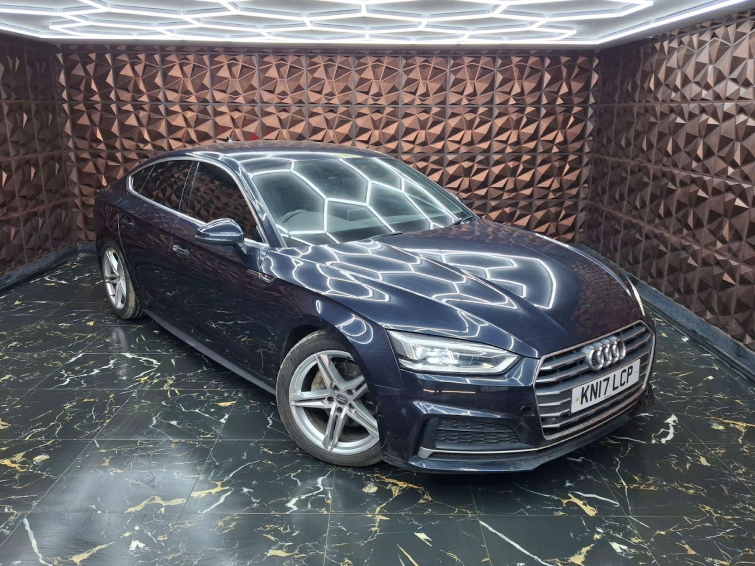 Used Audi A5 2017 for sale - 76921397: Photo 2