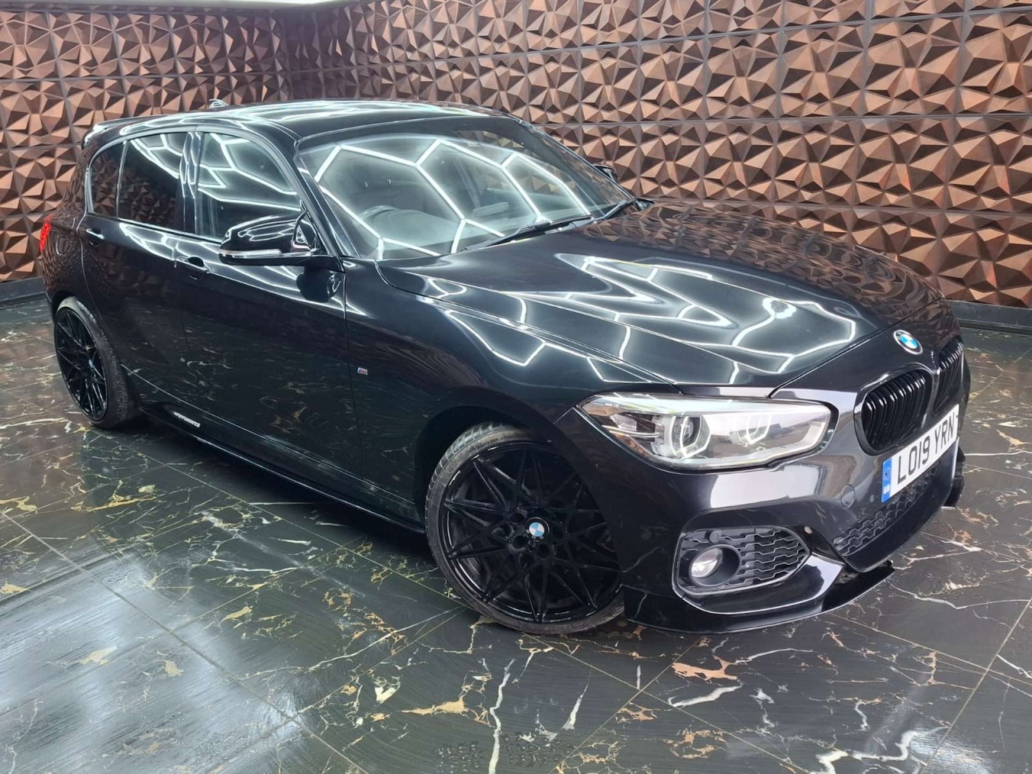 Used BMW 1 Series 2019 for sale - 77151159: Photo 2