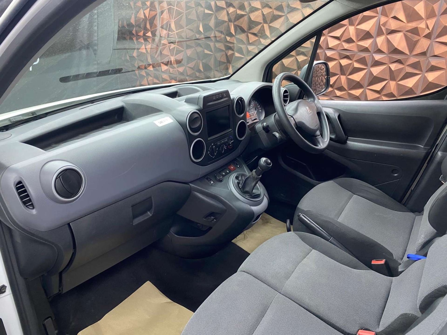 Used Peugeot Partner 2018 for sale - 78122069: Photo 9