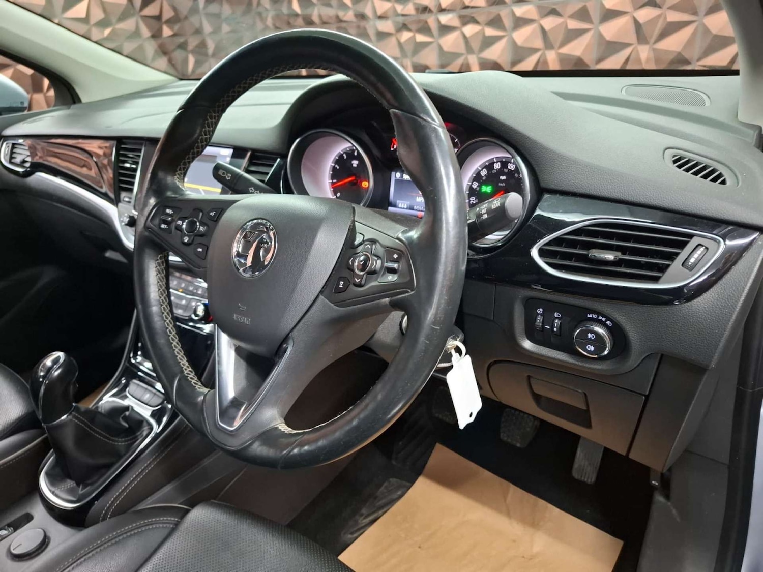 Used Vauxhall Astra 2016 for sale - 76921522: Photo 32