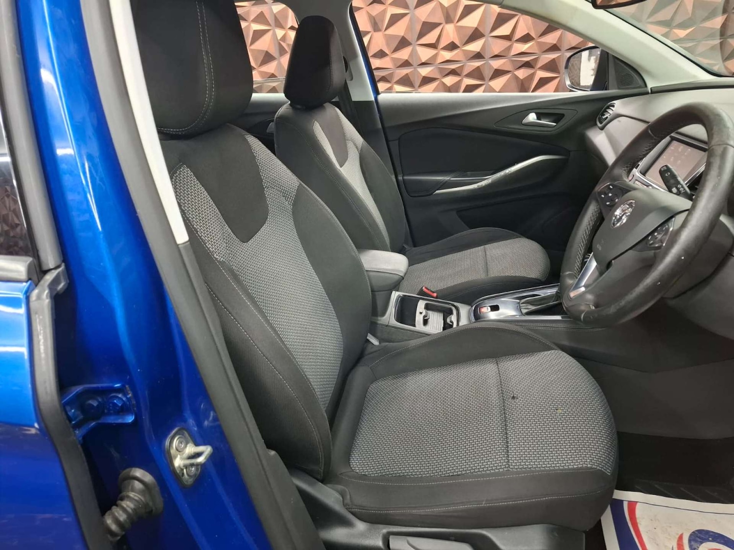 Used Vauxhall Grandland X 2019 for sale - 77151129: Photo 8