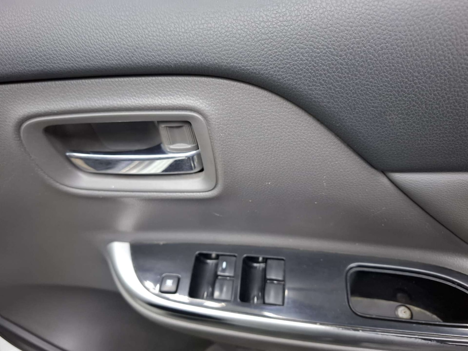 Used Mitsubishi L200 2015 for sale - 77523326: Photo 11