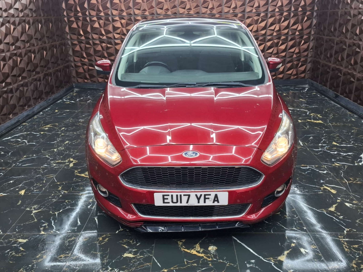 Used Ford S-Max 2017 for sale - 77151304: Photo 3