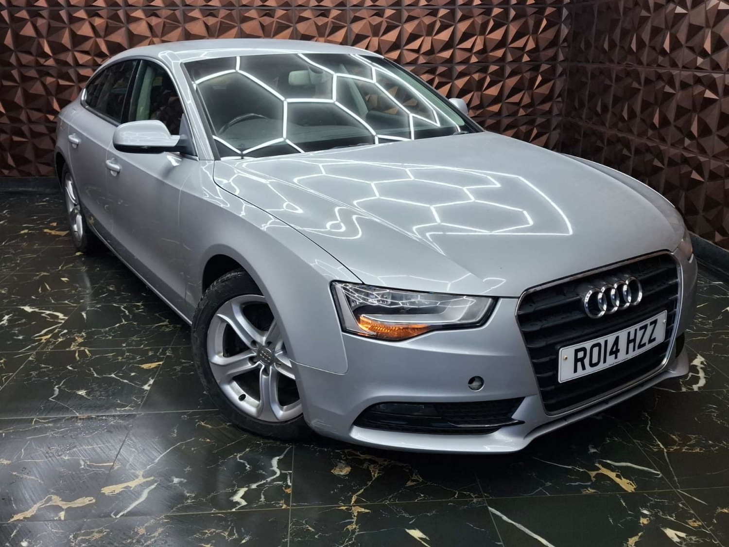 Used Audi A5 2014 for sale - 77151188: Photo 2