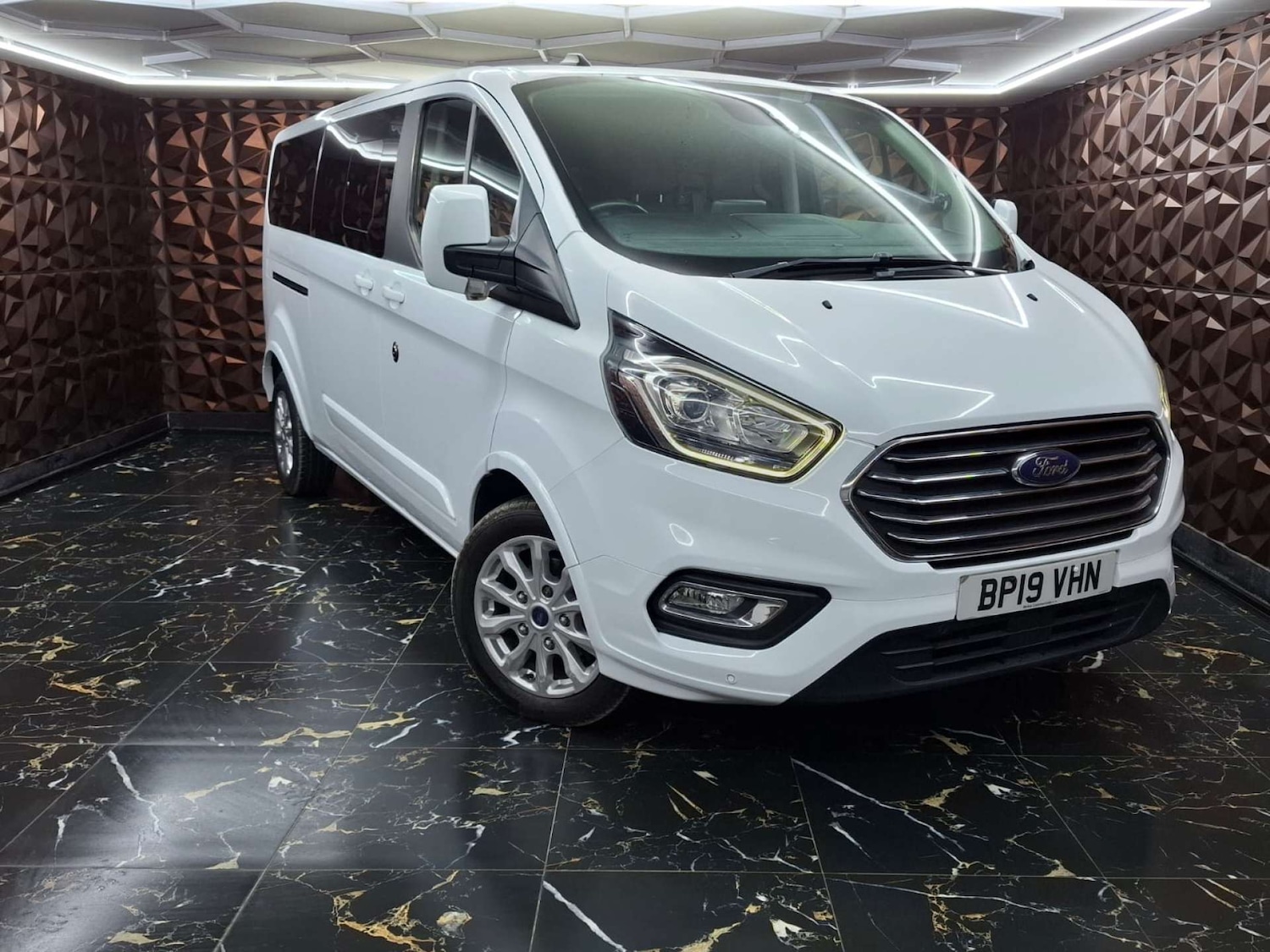 Used Ford Tourneo Custom 2019 for sale - 78122976: Photo 2