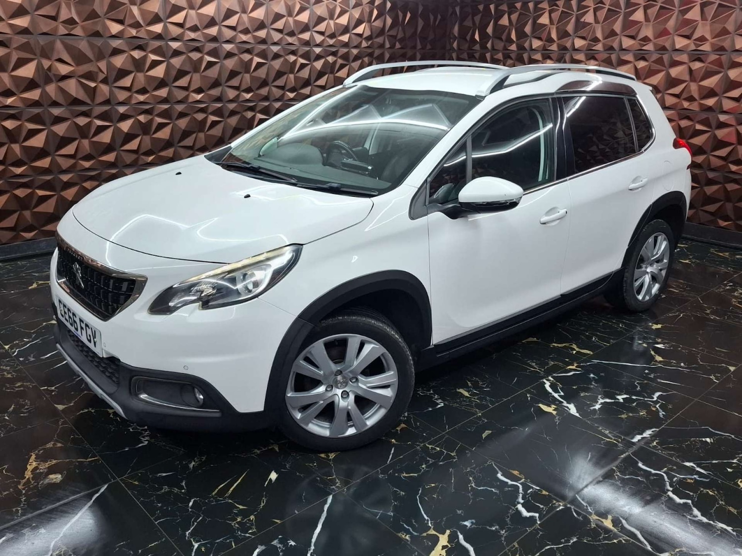 Used Peugeot 2008 2016 for sale - 76921408: Photo 4