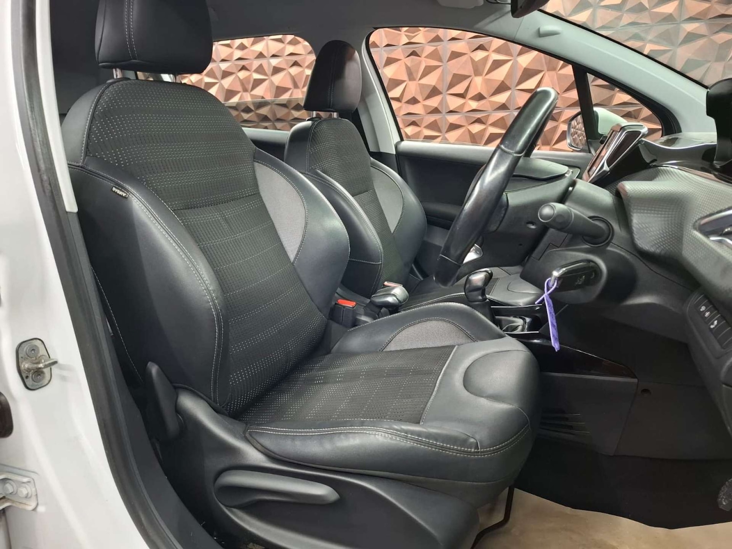 Used Peugeot 2008 2016 for sale - 76921408: Photo 7