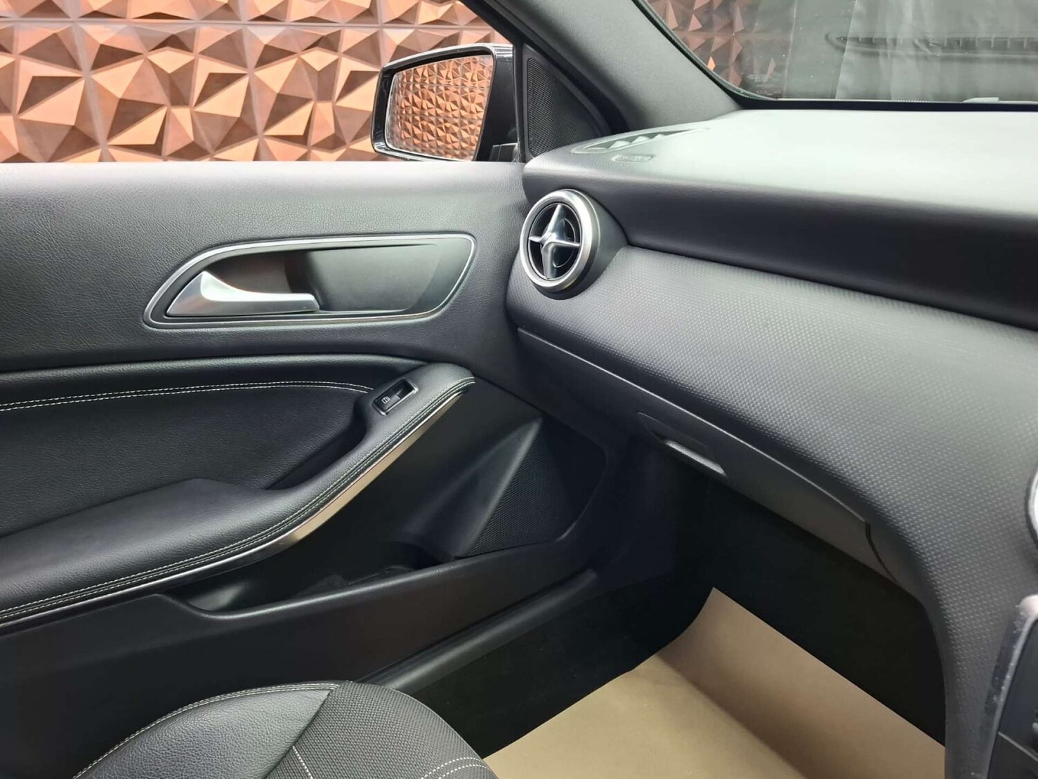 Used Mercedes-Benz A-Class 2014 for sale - 77249197: Photo 11