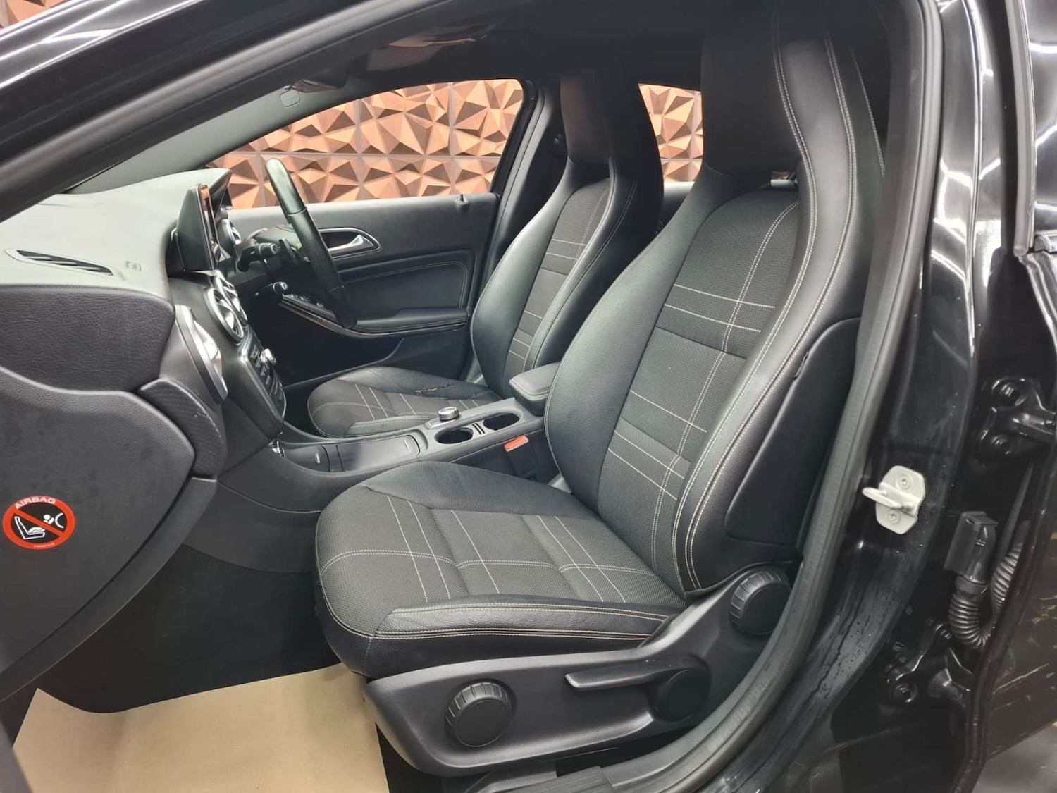 Used Mercedes-Benz A-Class 2014 for sale - 77249197: Photo 16