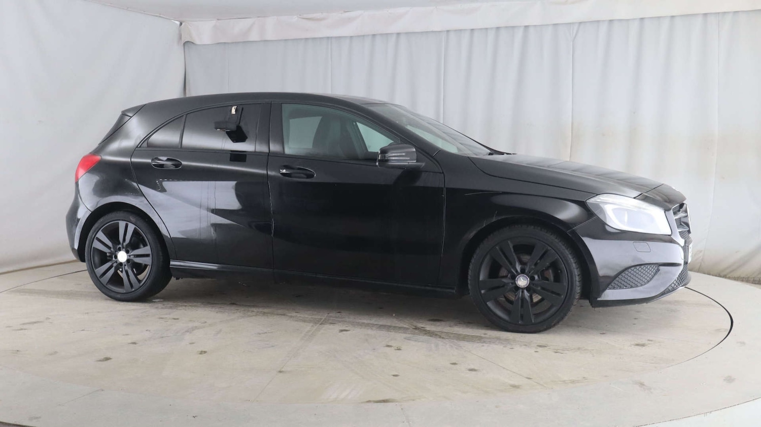 Used Mercedes-Benz A-Class 2014 for sale - 77249197: Photo 2