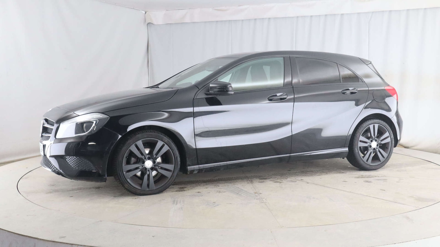 Used Mercedes-Benz A-Class 2014 for sale - 77249197: Photo 4