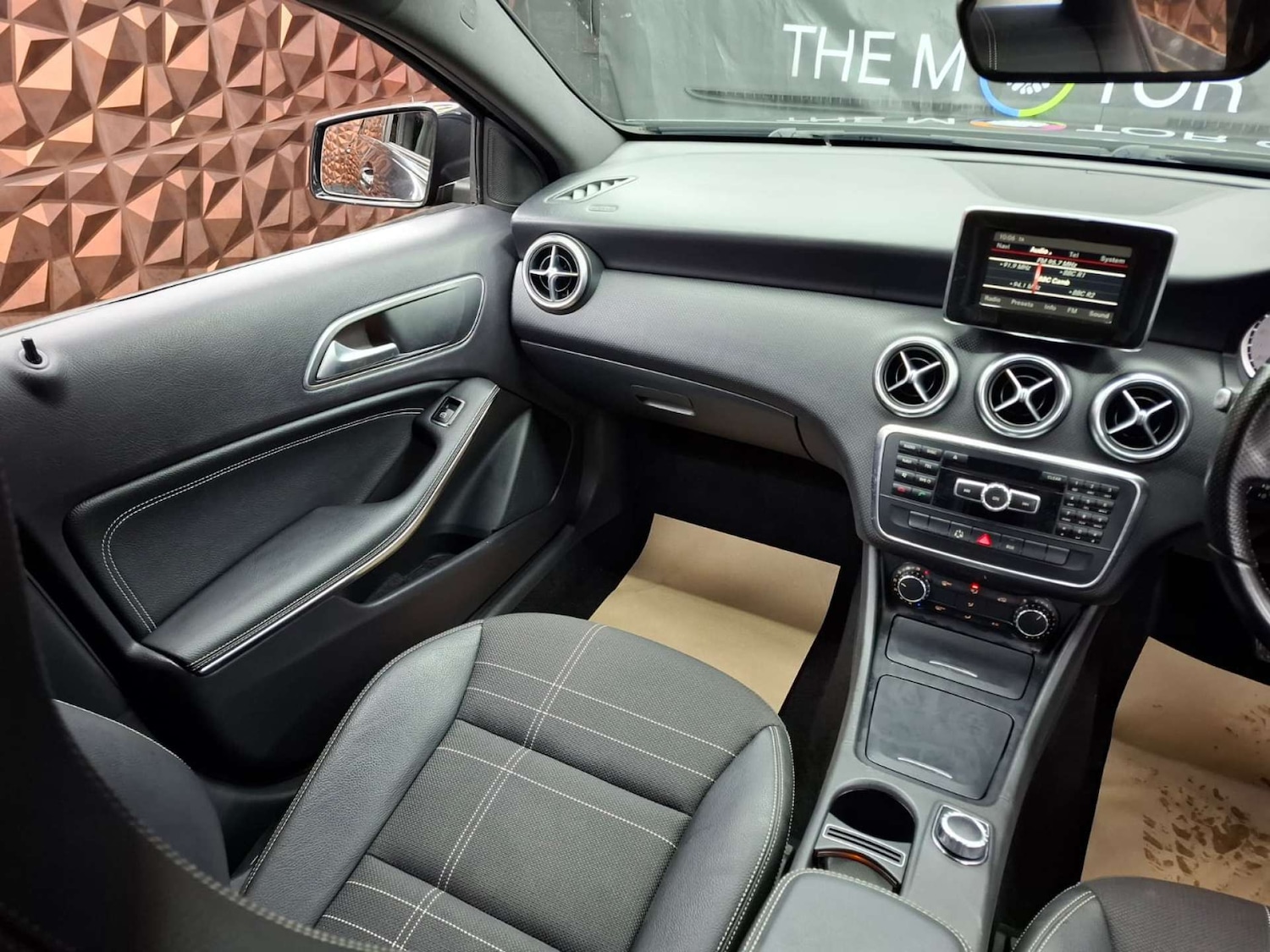 Used Mercedes-Benz A-Class 2014 for sale - 77249197: Photo 9