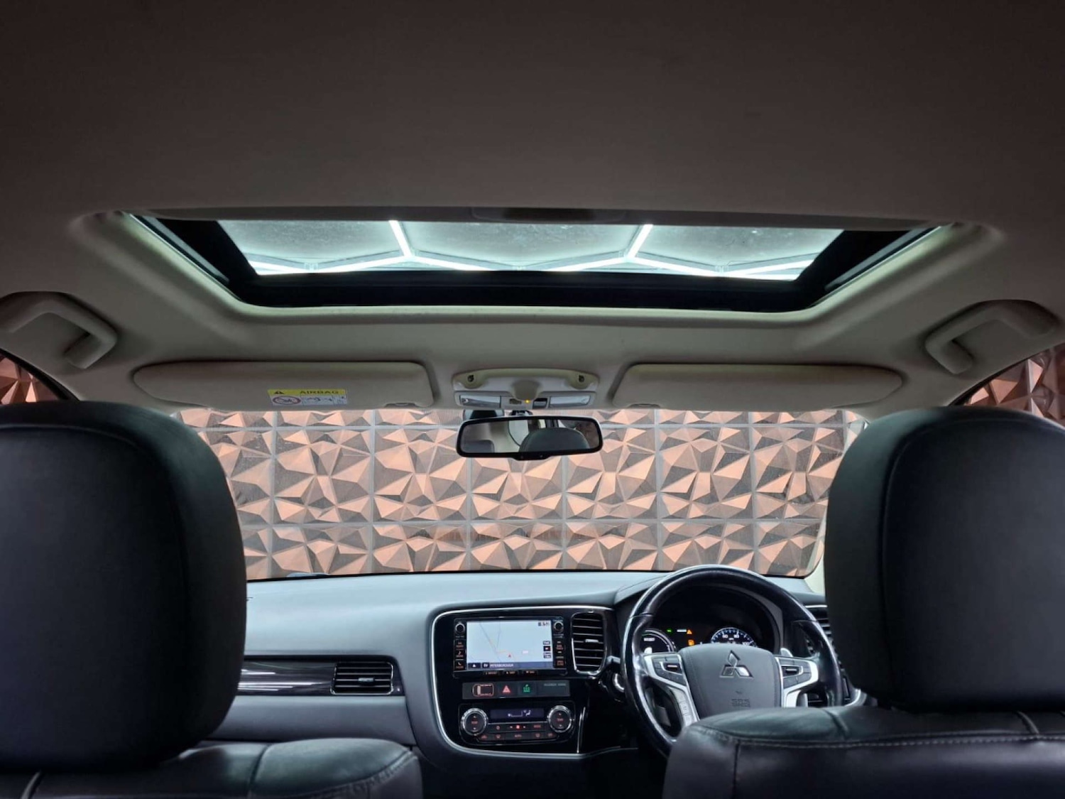 Used Mitsubishi Outlander 2017 for sale - 76921436: Photo 31