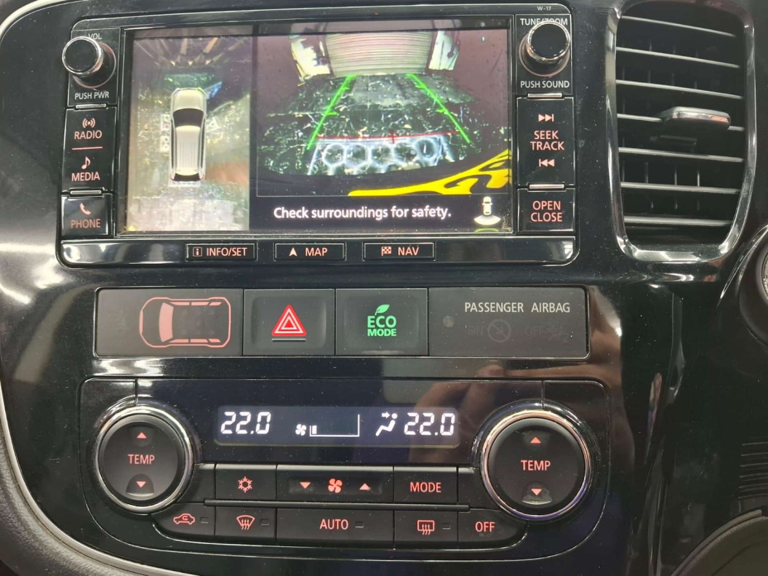 Used Mitsubishi Outlander 2017 for sale - 76921436: Photo 35