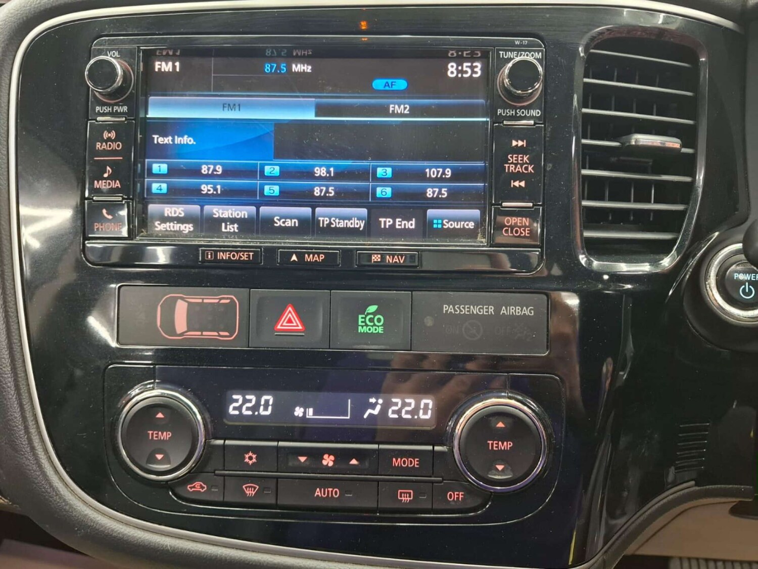 Used Mitsubishi Outlander 2017 for sale - 76921436: Photo 37