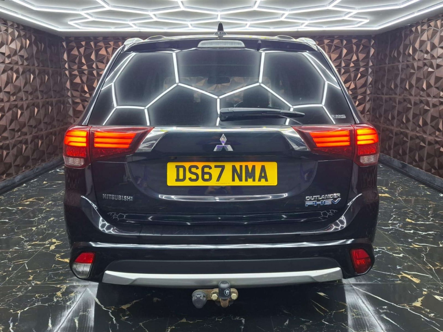 Used Mitsubishi Outlander 2017 for sale - 76921436: Photo 43