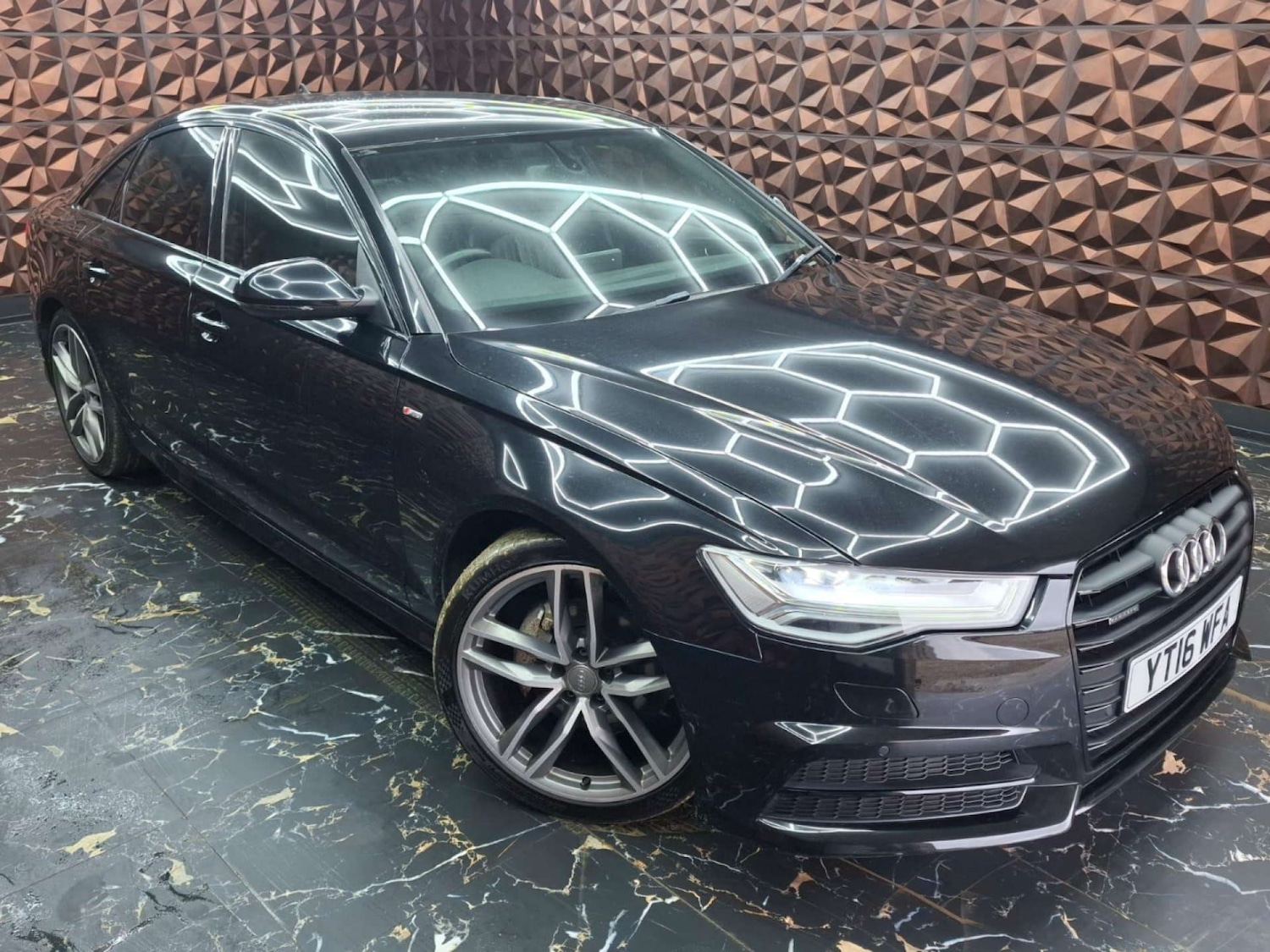 Used Audi A6 2016 for sale - 76921409: Photo 2