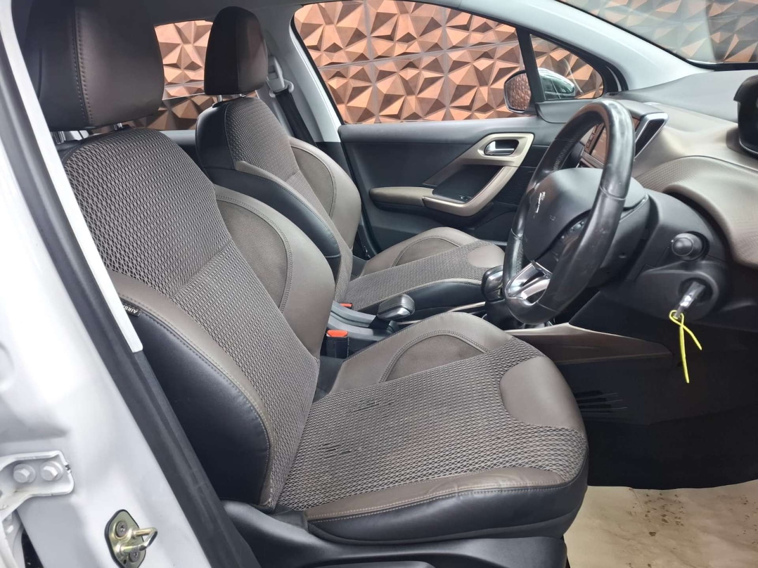 Used Peugeot 2008 2013 for sale - 77151174: Photo 6